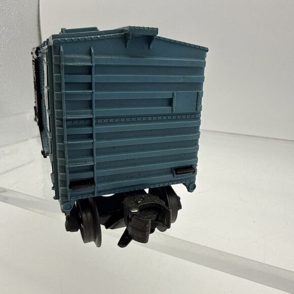Boston and Maine 6464 475 original Lionel postwar boxcar complete clean original